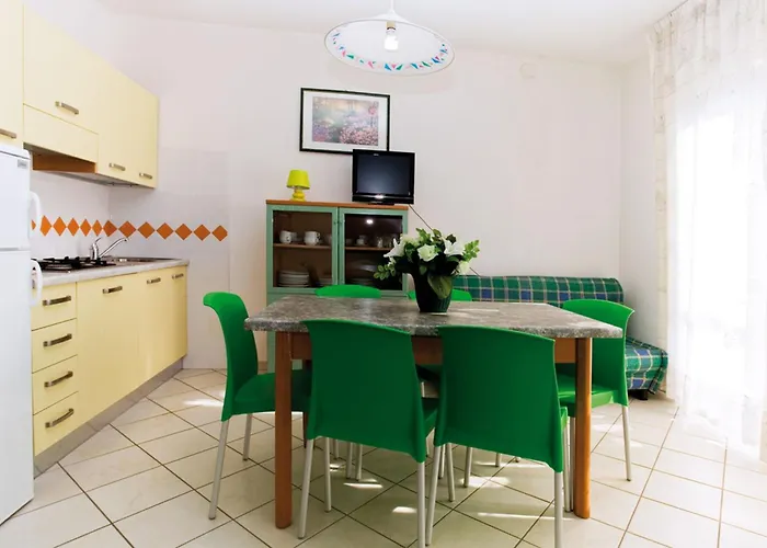 Bright And Comfortable In Apartament